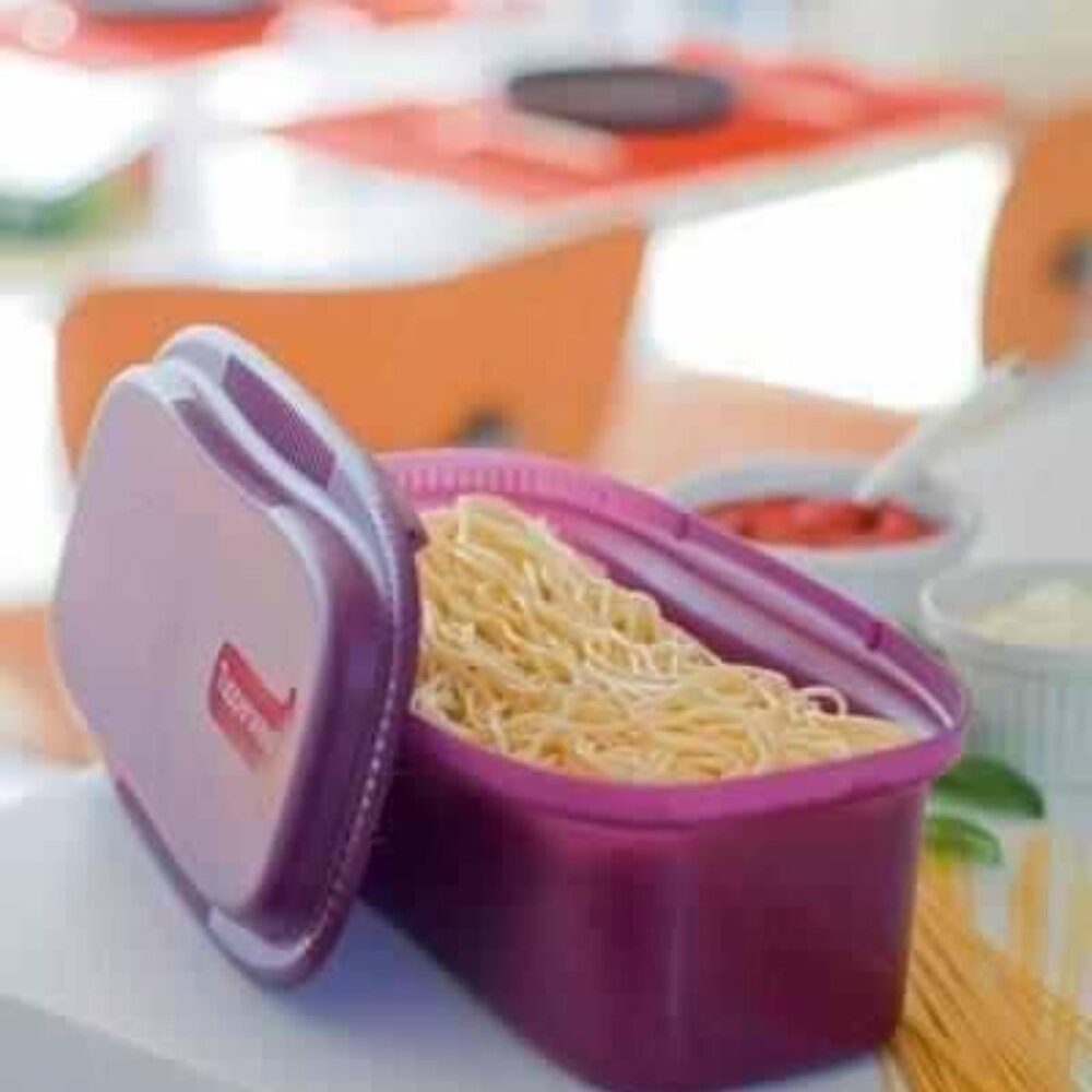 NIP Tupperware Microwave Pasta Maker - Picture 2 of 10